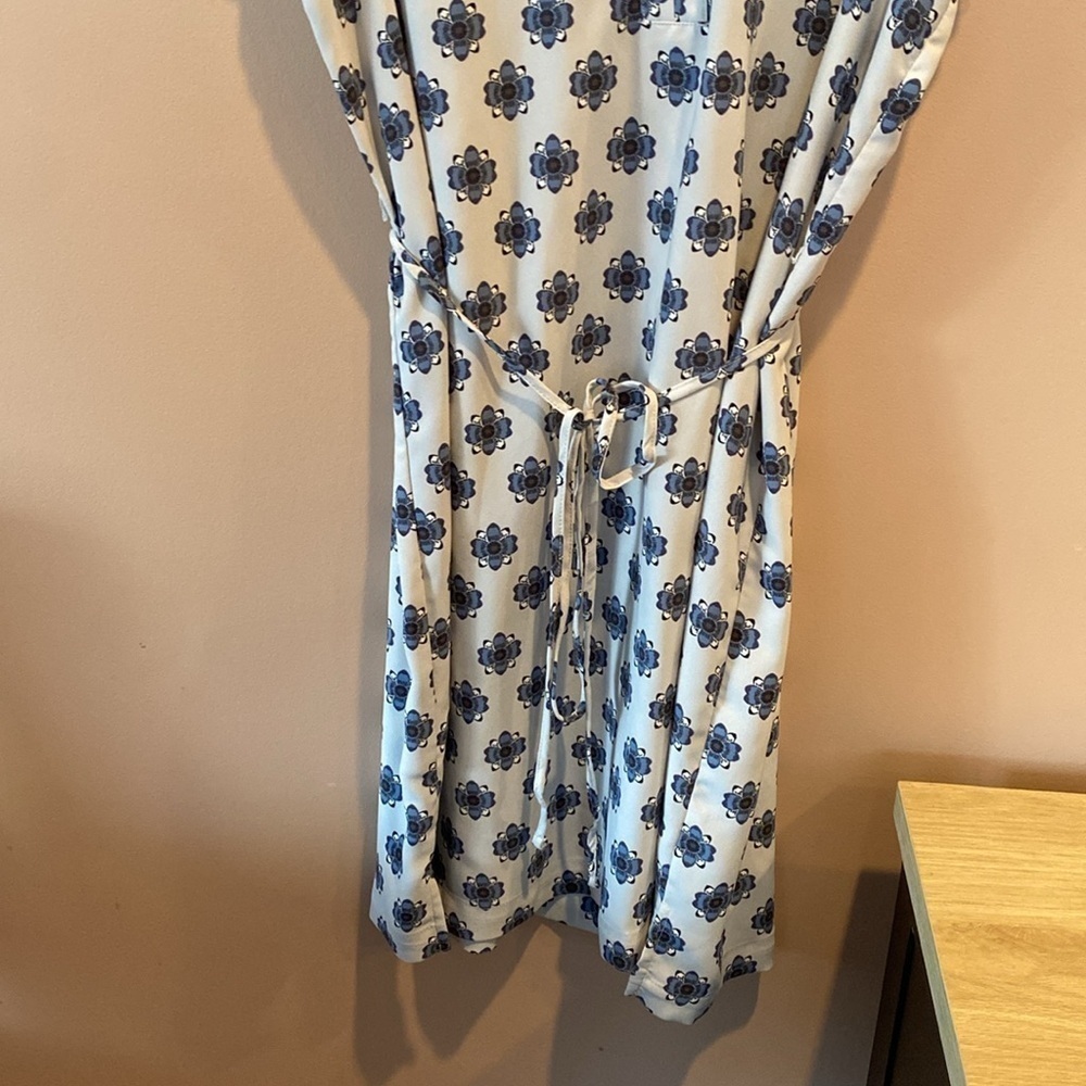 Loft Blue and White Sleeveless Dress - Picture 3 of 4